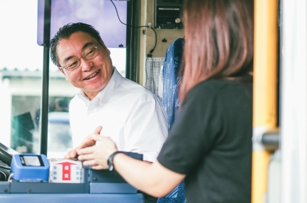 バス運転士の業務風景