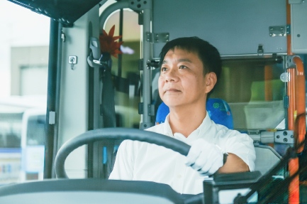 バス運転士の業務風景
